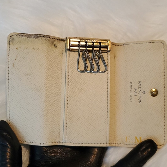 Auth Louis Vuitton Damier Azul 4 Key Holder - Picture 3 of 8